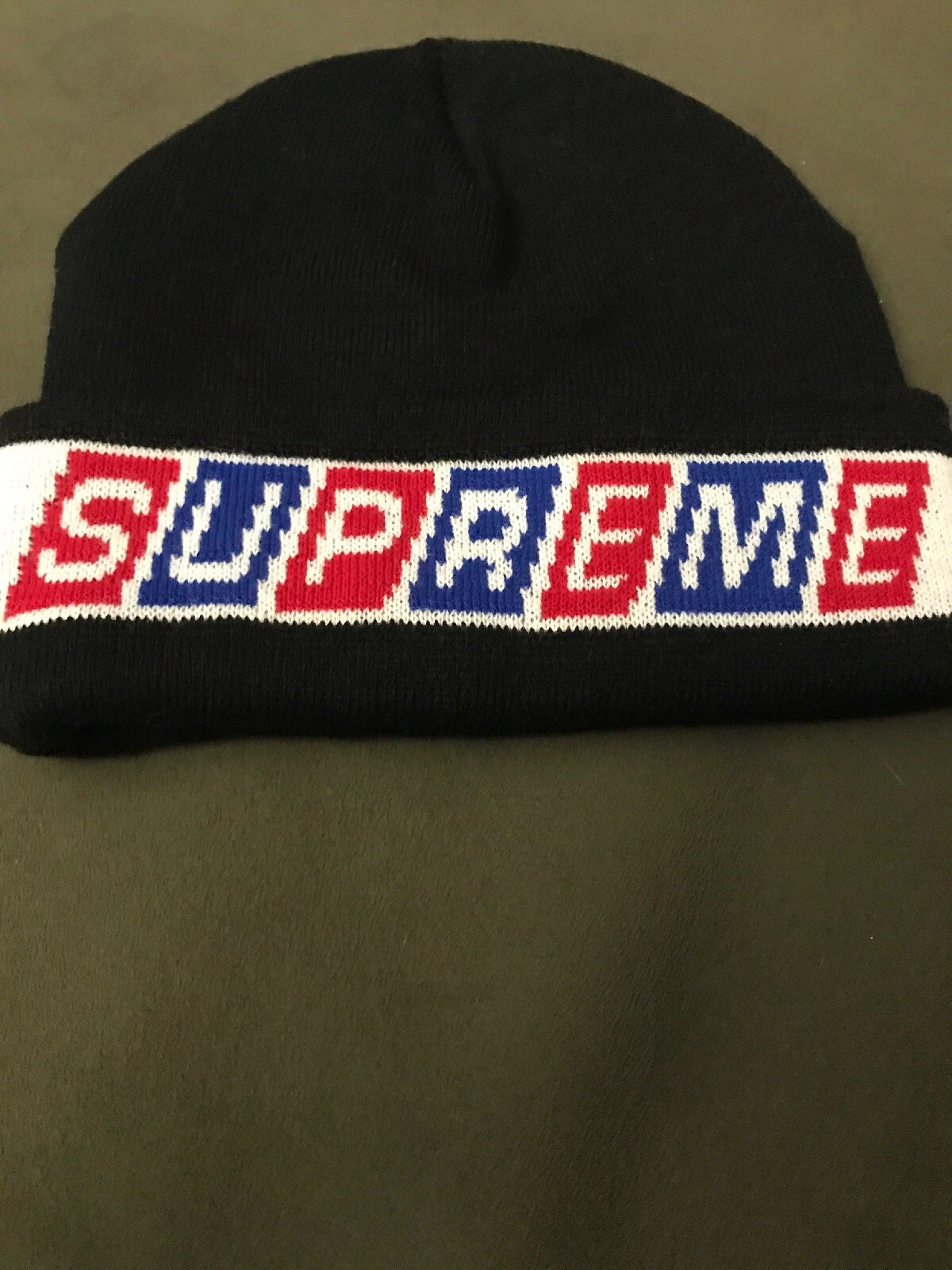 Neuf avec étiquettes Supreme Transit tricoté bonnet avec logo tricolore couleur : noir FW/14 OS
