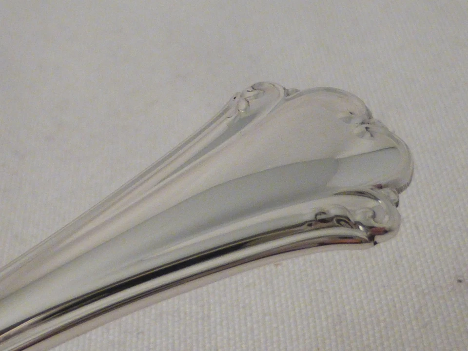 Tenedor(s) de ensalada esterlina English Chippendale-Reed & Barton - 6-5/8" Foto 3 de 4