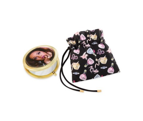 Rihanna Compact Mirror & Pouch Limited Edition New Sealed - Picture 2 of 11