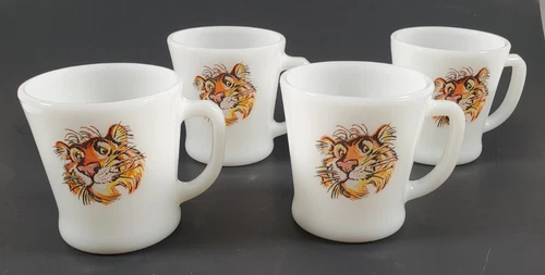 Vintage 50s Fire King Esso Exxon Tony the Tiger Mug Anchor Hocking Milk Glass