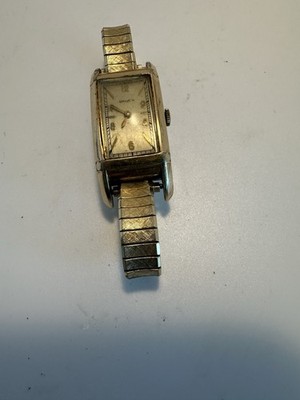 Gruen Guild 15 Jewel Mens Wrist Watch Slight Curvex Case