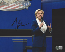 KATE MCKINNON SIGNED 'SATURDAY NIGHT LIVE' 8x10 PHOTO 2 SNL BECKETT BAS COA