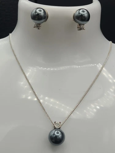 Vintage Carolee Blue Pearl & Rhinestone Silver Tone Earrings & Necklace Set