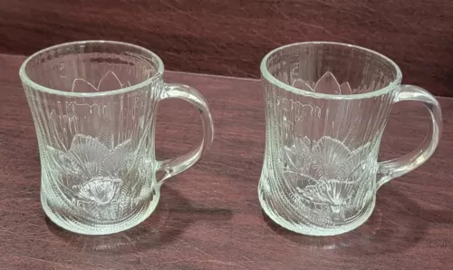 2 Vtg Arcoroc Canterbury Crocus Embossed Lotus Flower Glass Mugs Set of 2