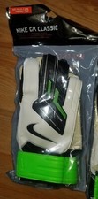New Nike Goalkeeper Gloves GK Classic Men Vol...