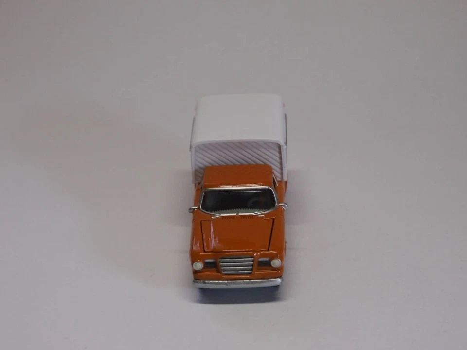 JOHNNY LIGHTNING 1/64 CAMION FUNZIONANTE E SUVS classe '60 STUDEBAKER - Immagine 3 di 4