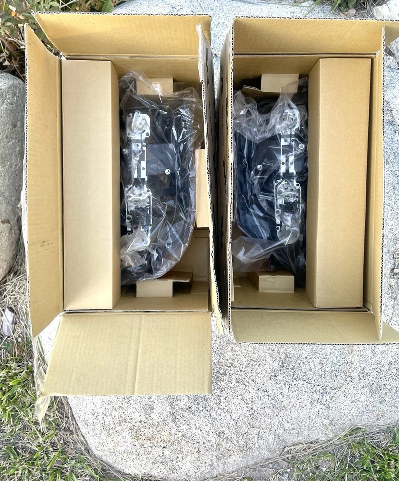 NEW OB,Station Wgn Lower RIGHT& Left Taillights 01-04VLV-70/XC-70 SERIES-VOLVO - Image 2 of 4