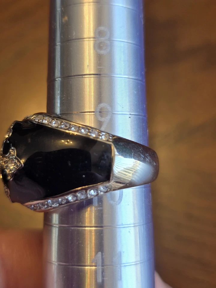 Anillo Priscilla Presley Cruz Maltesa Esmalte y Banda Cristal" Talla 9.5 Foto 2 de 4