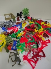 150 pcs Vintage Cowboys and Indians, Horses, and others Plastic toys