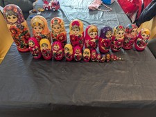 Autentiche bambole nidificanti figure in legno matrioska russa