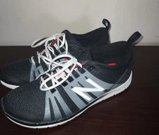 New Balance Women's 811 Sneakers 9B Fantom Tape Training  Athletic Shoes Black