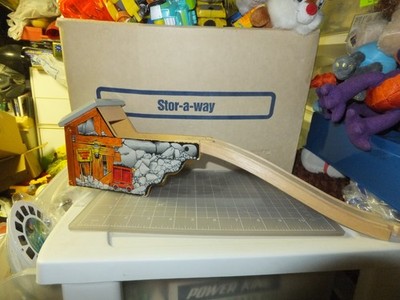 Vintage Thomas & Friends Wooden Railroad Closed Mine Tunnel