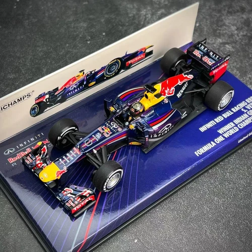 Minichamps 1/43 Infiniti Red Bull Racing RB9 F1 Ganador GP de India 2013 S. Vettel - Imagen 2 de 13