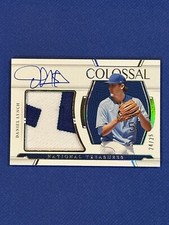 2022 National Treasures Colossal Materials Holo Gold /25 Daniel Lynch Patch Auto