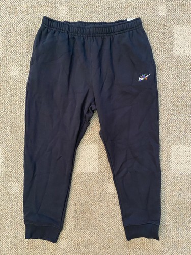 Mens Nike Sportswear Club Logo Twist 