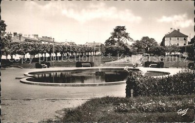 La Roche-sur-Yon Jet d_eau Square Bayard