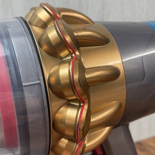 Dyson V15 Main Body Motor & Big Cyclone Yellow SV22 Detect LCD Stick Filter - Picture 8 of 13