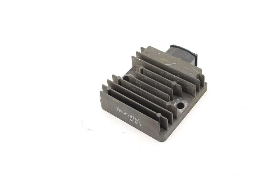 Honda CBR250R 2013 Repsol rectificador OEM regulador de voltaje 31600-KVK-901 Foto 4 de 4