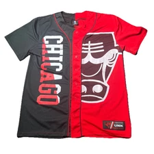 NBA Chicago Bulls UNK Button Up Jersey Spell Out Logo Men’s Size L