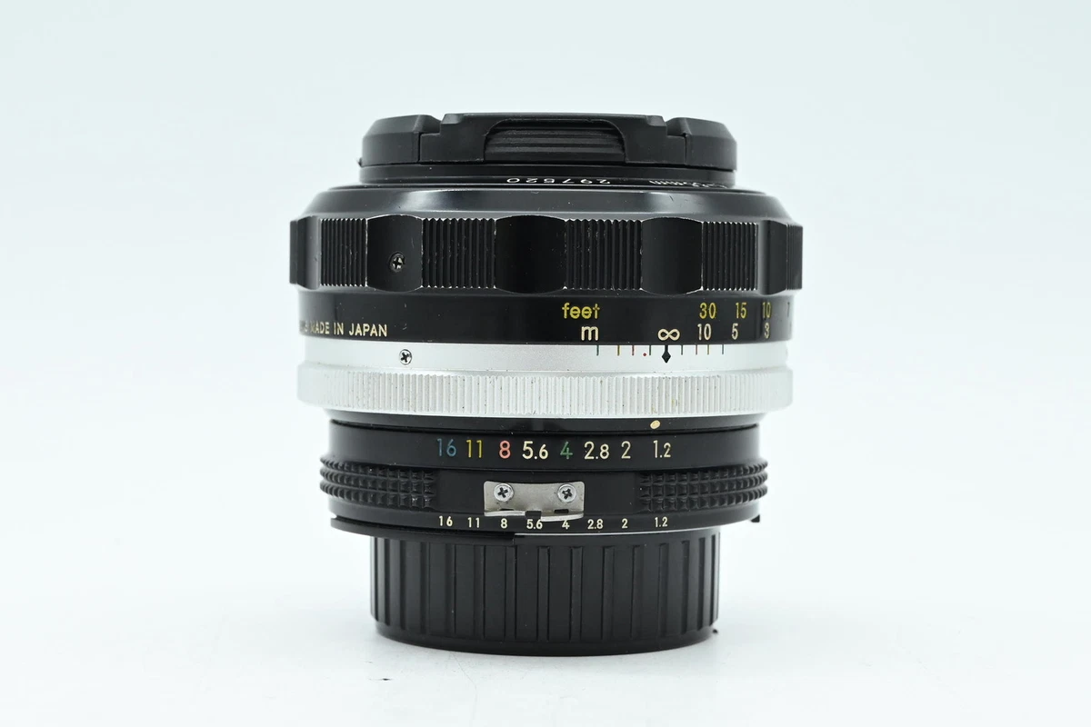 Nikon Nikkor 55mm f/1.2 レンズ Nikon Nikkor 55mm F/1.2 | LENS-DB.COM