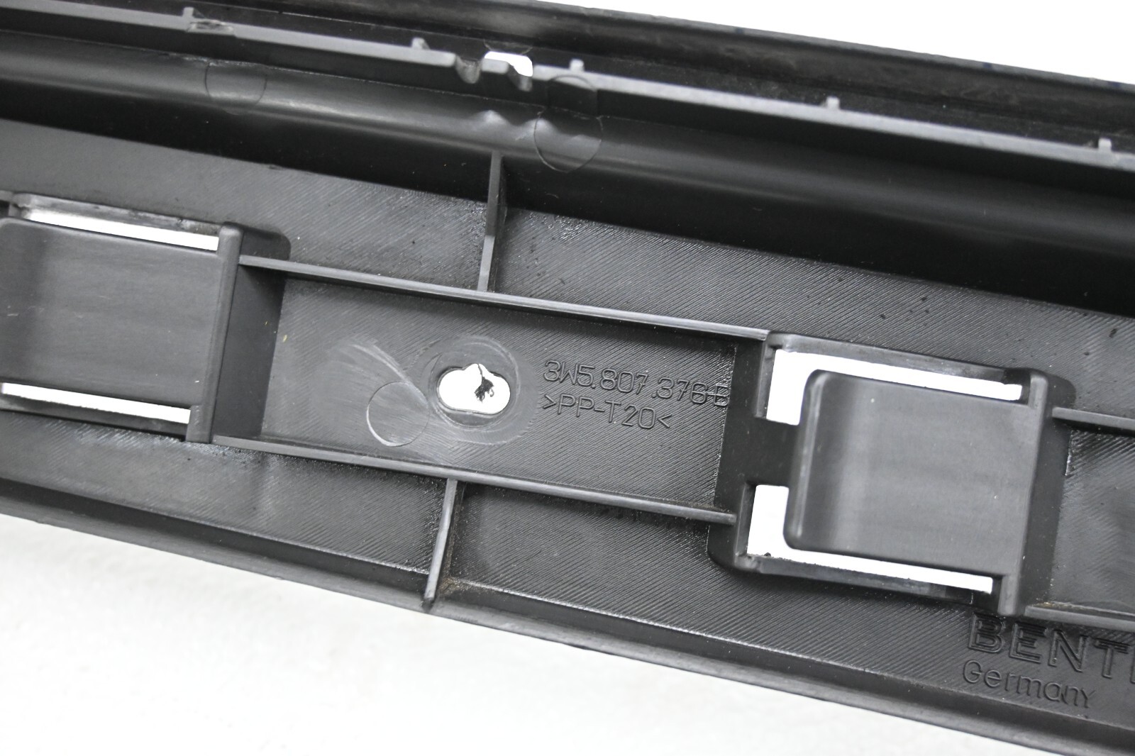 ⭐ 06-12 Bentley Continental Rear Right Bumper Guide Bracket Mount Support Oem