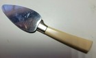 Regent Sheffield ENGLAND Stainless Cheese Server Woodgrain Leaf Pattern Handle — photo 5