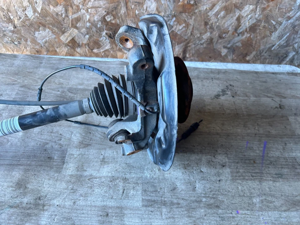 BMW 230XI 328XI 428XI OEM 12-18 REAR RIGHT PASSE SIDE AXEL SPINDLE HUB KNUCKLE - Image 2 of 4