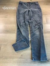 Gloria Vanderbilt Amanda Jeans Size 6 Average Black Corduroy Tapered Leg