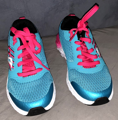 Great Pair  Never Worn  saucony  Size 1M  Kids Sneakers  Bright Blue Pink Colors