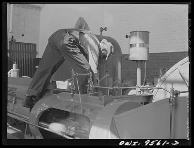 Photo:Tulsa Oklahoma 1942 Diesel Pump Room Great Lakes Pipeline Station