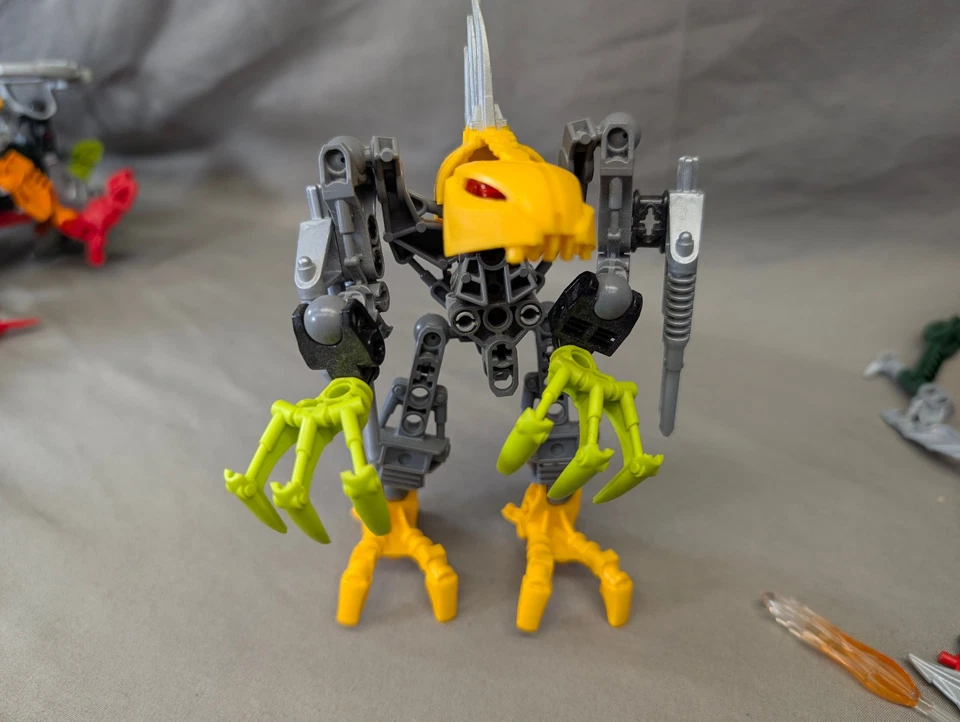 Lego Bionicals Lote Varios Piezas adicionales no seguras si están completas como en la foto Foto 4 de 4