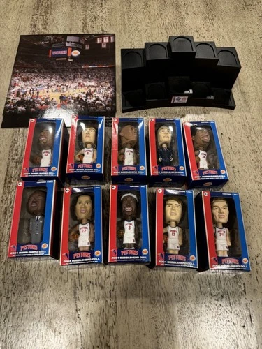 10 Burger King Detroit Pistons Bobblehead dolls  complete set 2004 NBA
