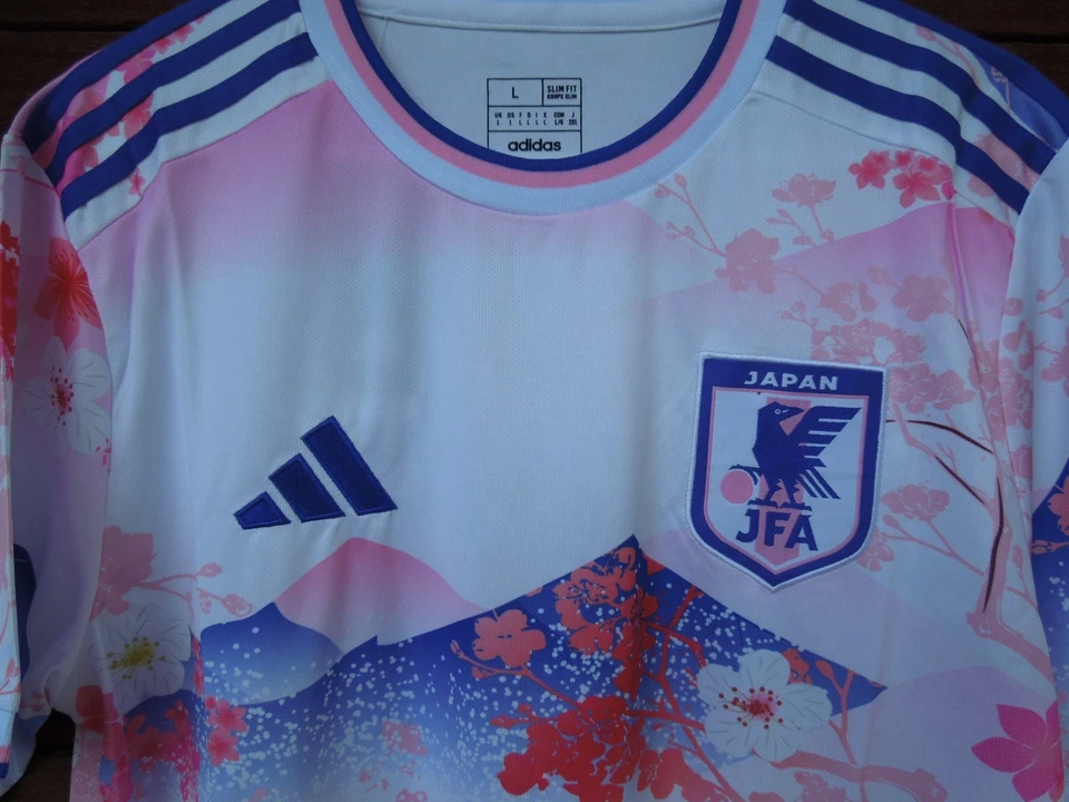 Camiseta de fútbol de la Selección Nacional de Japón edición especial, grande, adidas Foto 4 de 4