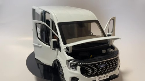 Modellino furgone JMC Ford Transit 2024 colore bianco 1/18 - Video 1 di 1
