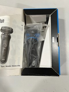 Braun Series 5 5018s Wet & Dry Shaver Blue