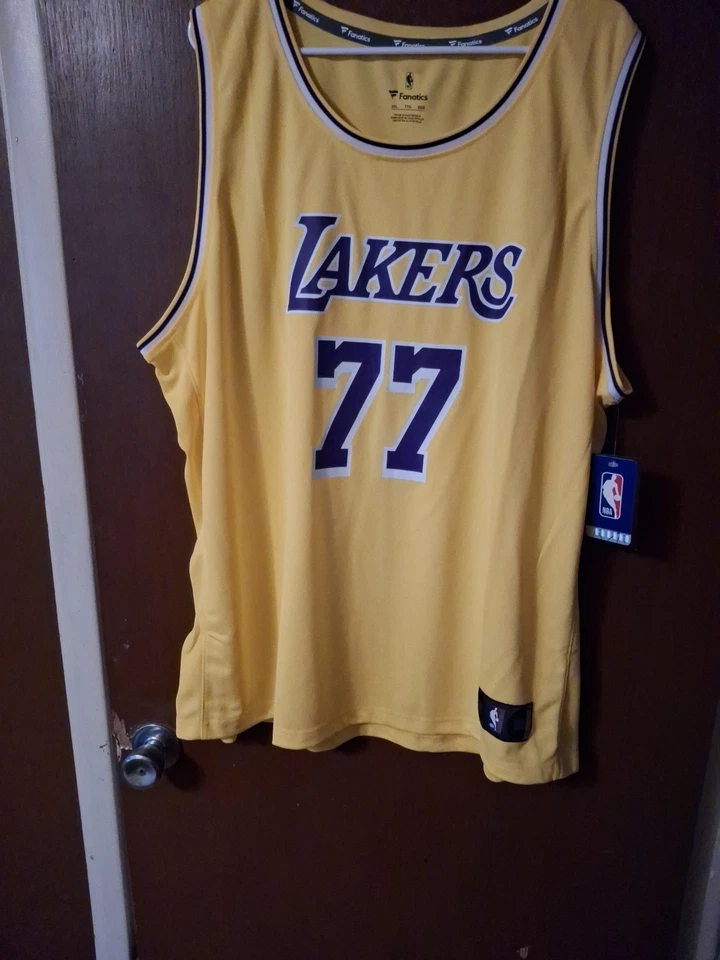 Camiseta deportiva de jugador réplica Fanatics NBA para hombre Luka Dončić LA Lakers talla 2XL - dorada nueva con etiquetas Foto 2 de 4