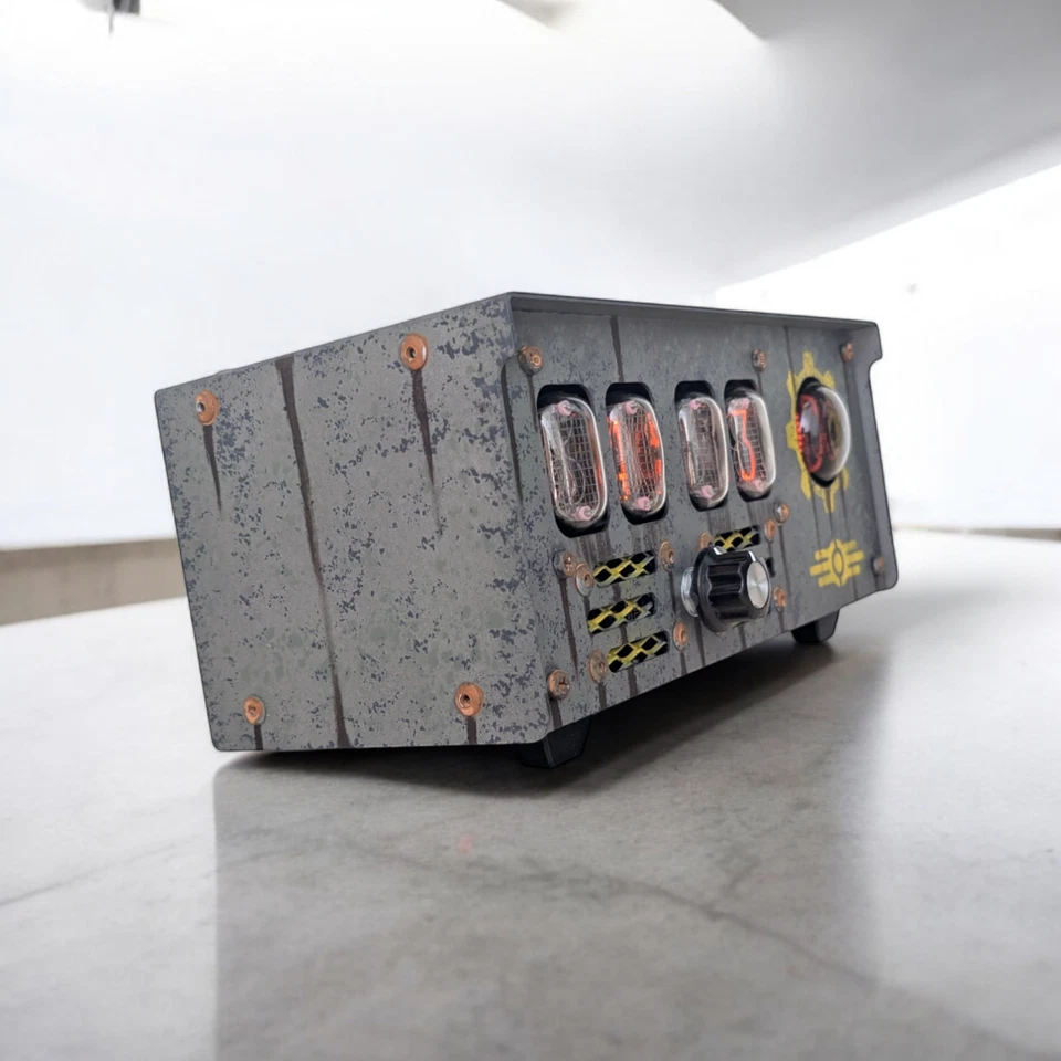 Ламповые часы Nixie с трубками IN-12 и декатроном в металлическом корпусе - Изображение 4 из 4