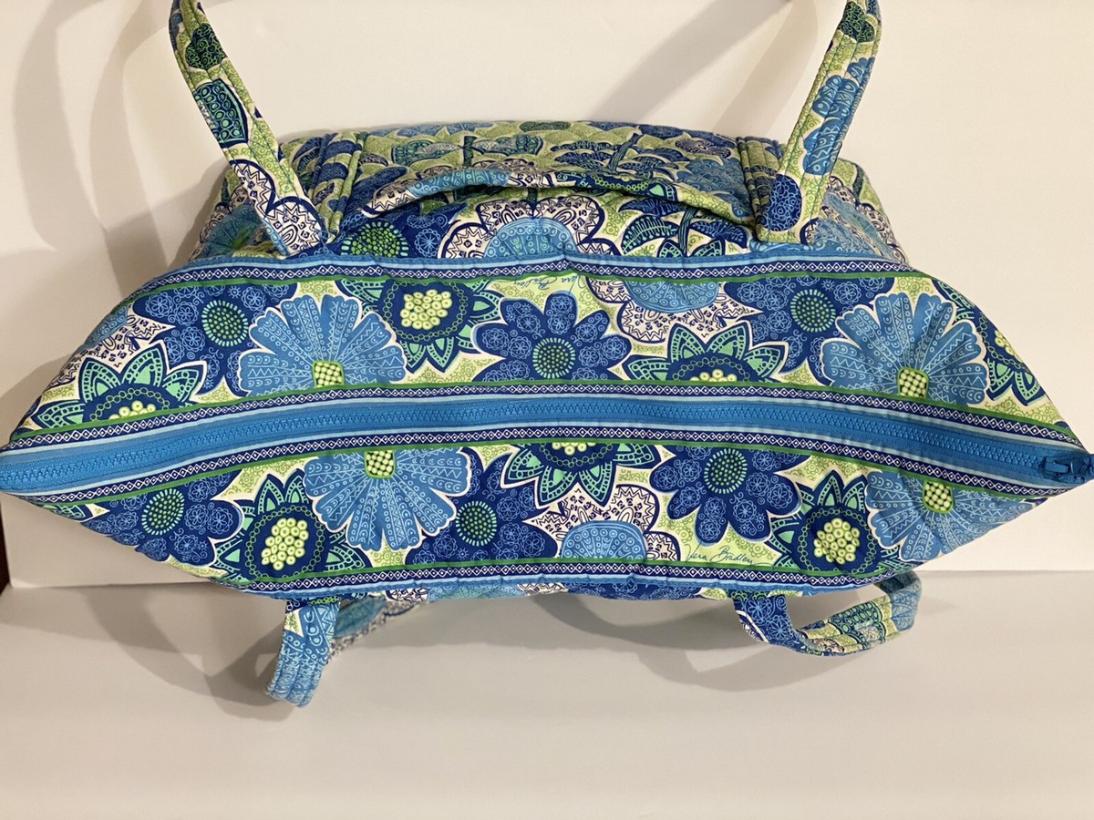 Vera Bradley Tortoise Sunglasses Daisy Daisy Green Patterned Arms & Case EUC vera bradley apple green products for sale | eBay main image 3