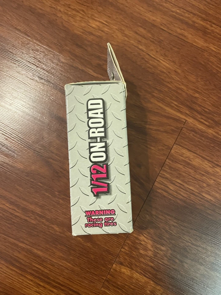 Задняя шина PARMA PSE 1:12 смонтированная Trued On Road 16033 черная деталь для радиоуправляемых моделей - Изображение 2 из 4