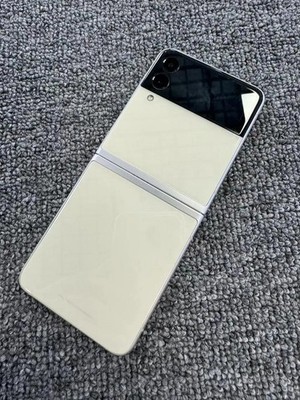 Samsung Galaxy Z Flip 3 5G 128GB SM-F711B Unlocked Smartphone OPEN BOX Cream A+