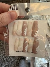 Beige White French Press-On Nails Set, Flowers, Pre-Designed Full Cover Coffin