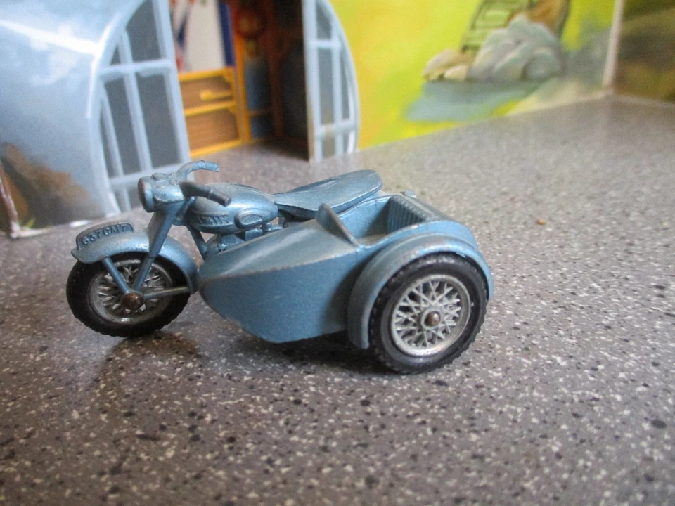 VINTAGE MATCHBOX LESNEY TRIUMPH & SIDE CAR #4  worldwide shipping - Image 4 of 4