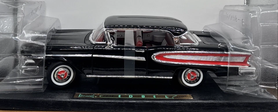 Fairfield Mint Road Legends 1958 Ford Edsel Citation Metal Diecast w Box & Stand - Image 2 of 4