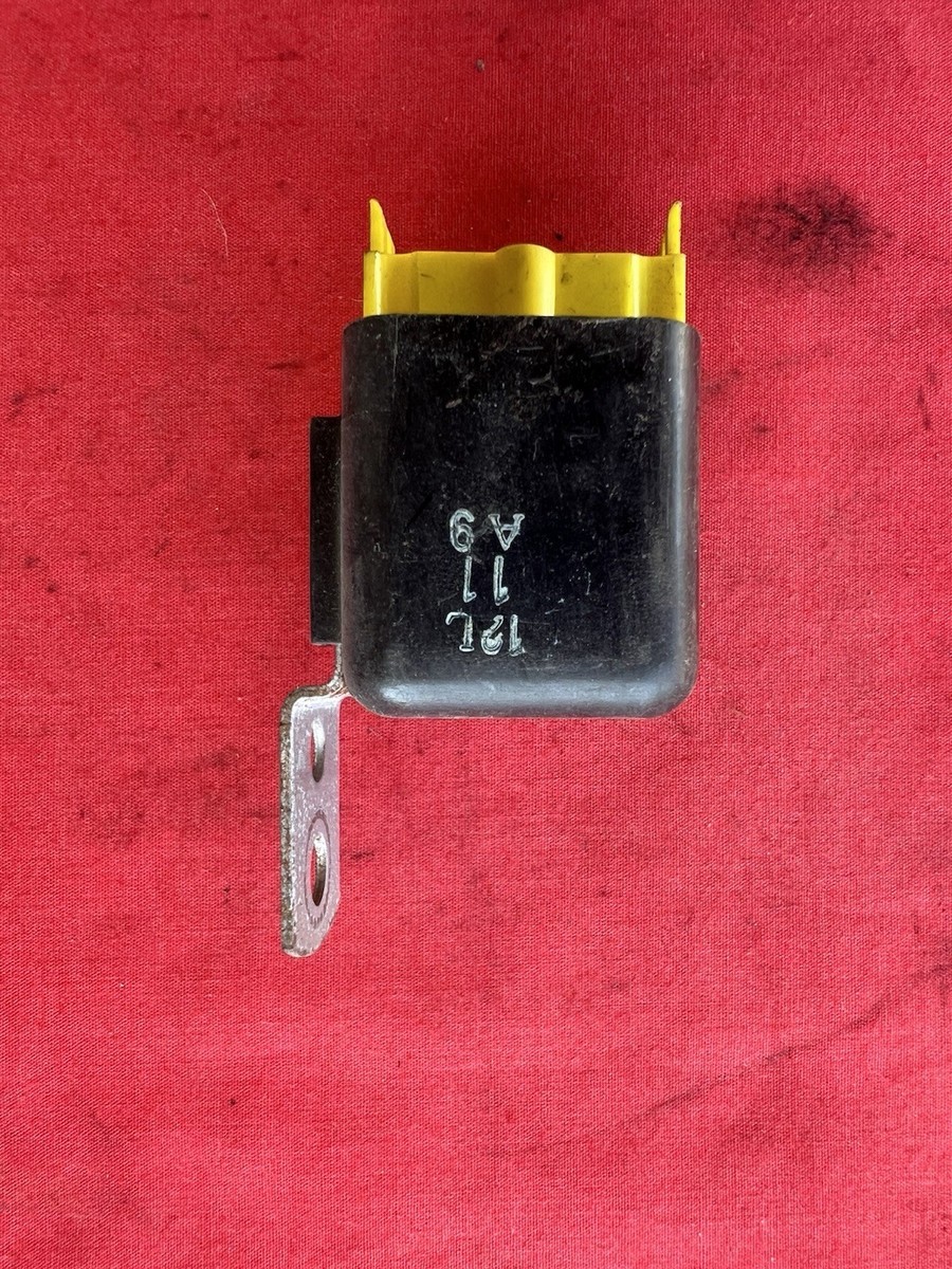 90-93 Mazda Miata MX5 OEM NA6 Denso Fuel Pump Relay Unit 056700