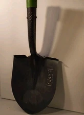 Vintage Oliver Ames Shovel Round Point US Tempered PAT D712 219 Made In the USA