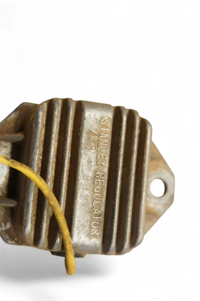 雅马哈 Dt125 Dt 125 Dt250 Dt 250 400 调节器整流器 *2679E — 第 2/3 张图片