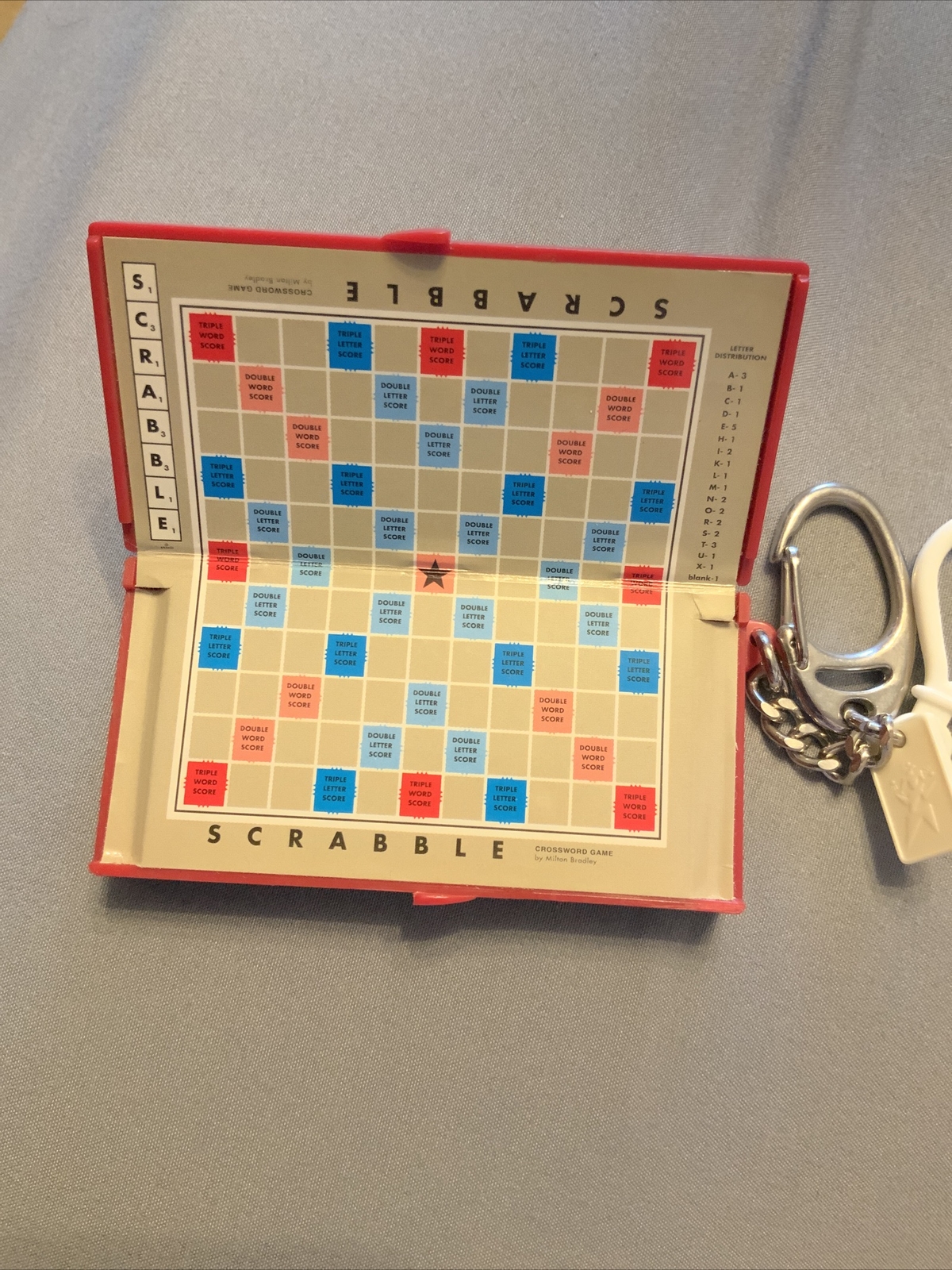 Milton Bradley Travel Size Mini Scrabble Crossword Keychain Boardgame w