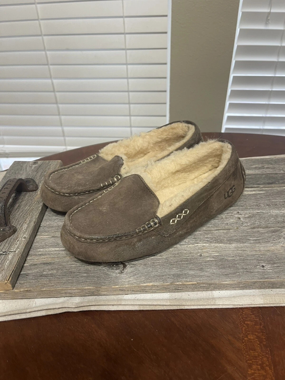 Scarpe Donna UGG ANSLEY Scamosciato Shearling Slip On Mocassino Ciabatte 9 Cioccolato