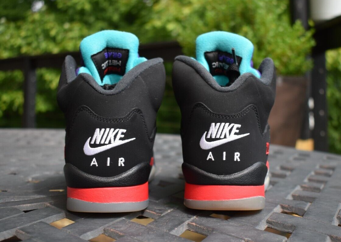 Nike Air Jordan 5 Retro レイニー5 (GS) 6Y Nike Air Jordan 5 Retro レイニー5 (GS) 6Y