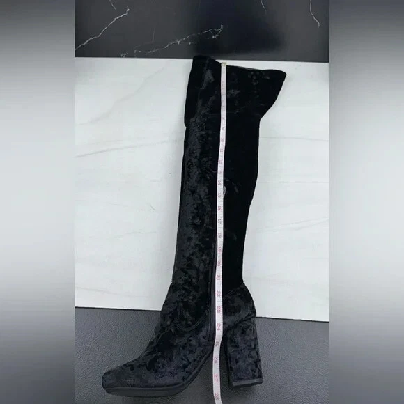 Botas por encima de la rodilla Carlos by Carlos Santana Rumer para mujer terciopelo negro talla 9,5 Foto 3 de 4